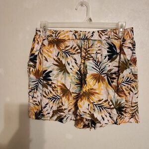 Jessica Simpson Floral Stretchy 3" Shorts Viscose Size 1X With Pockets